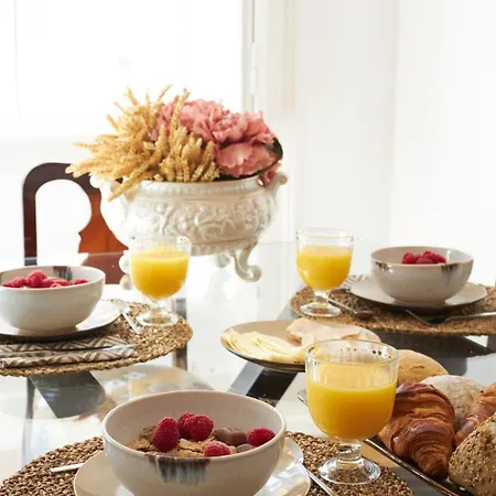 & Spacious 3bd In Lejlighed